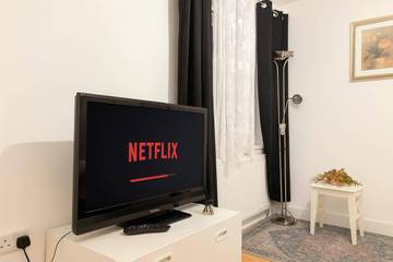 Holiday Apartment for 3 People in High Wycombe, Buckinghamshire, Photo 1