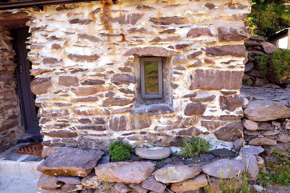 Lovely Cottage in the Cork & Kerry Mountains. Stunning Views A Hikers Paradise in County Kerry