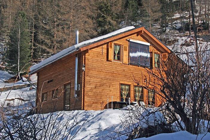 Ferienwohnung für 8 Personen, mit Terrasse und Garten sowie Sauna in Grächen