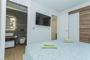 Villa for 8 People in Torrevieja, Costa Blanca, Photo 3