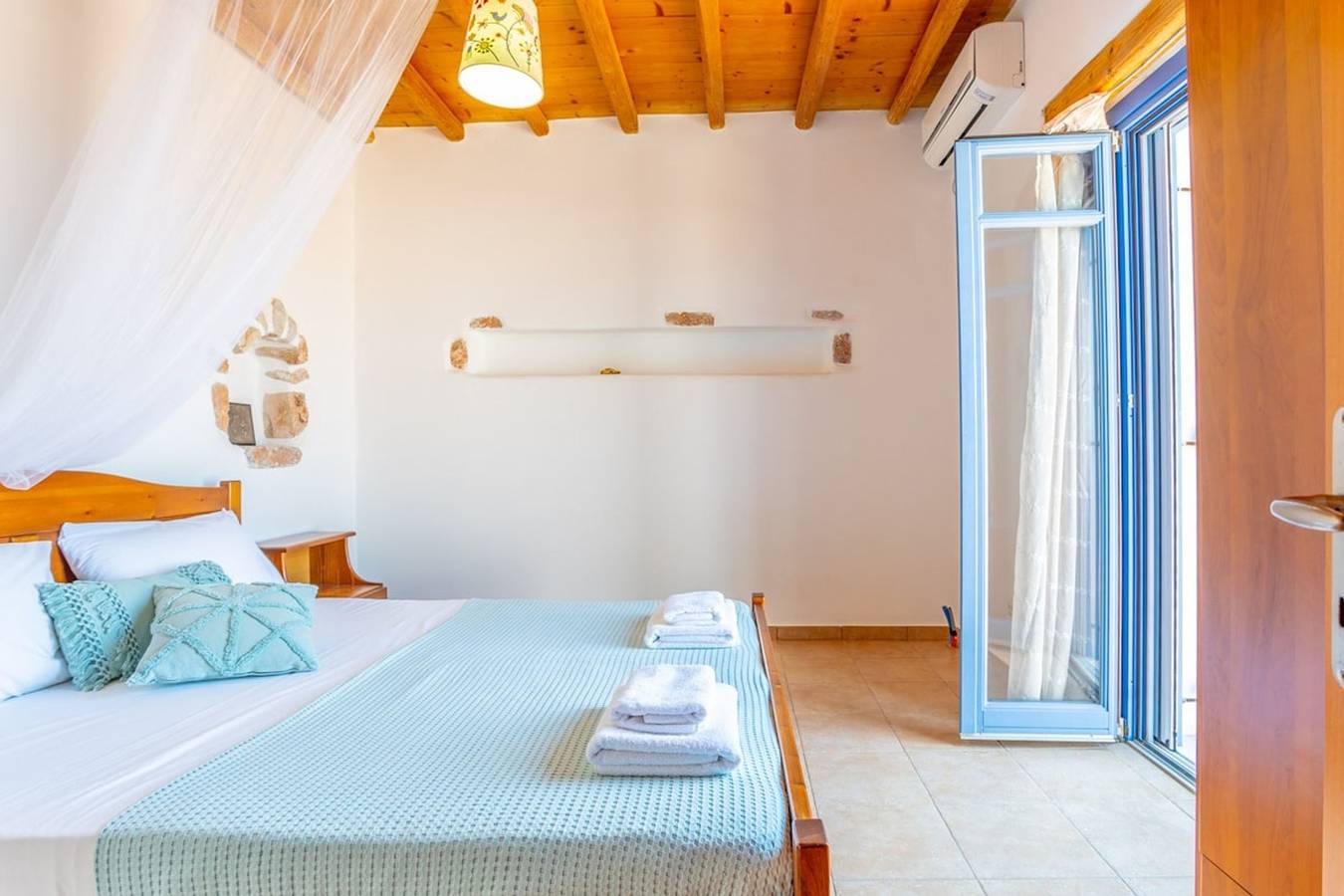 Villa Ioanna for 10 - Allparos Villas in Parasporos, Paros