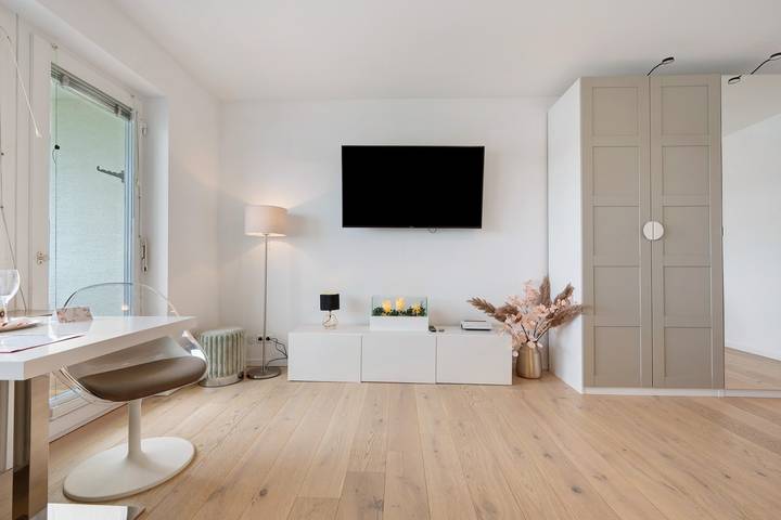 Hel lejlighed, Stylish, Comfortable Apartment with Balcony and Scenic Views in Neubulach, Nord Sortskoven