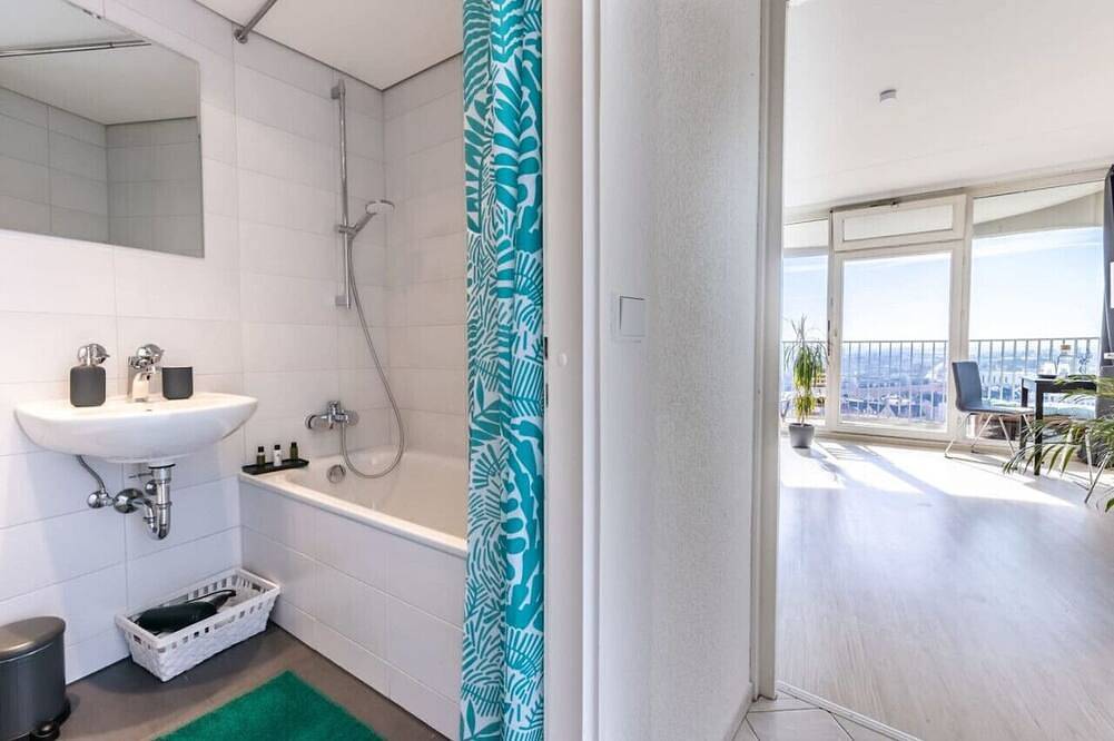 Entire apartment, Arbio I New Apart Hoteltower Kongress am Park in Augsburg, Bavarian Swabia