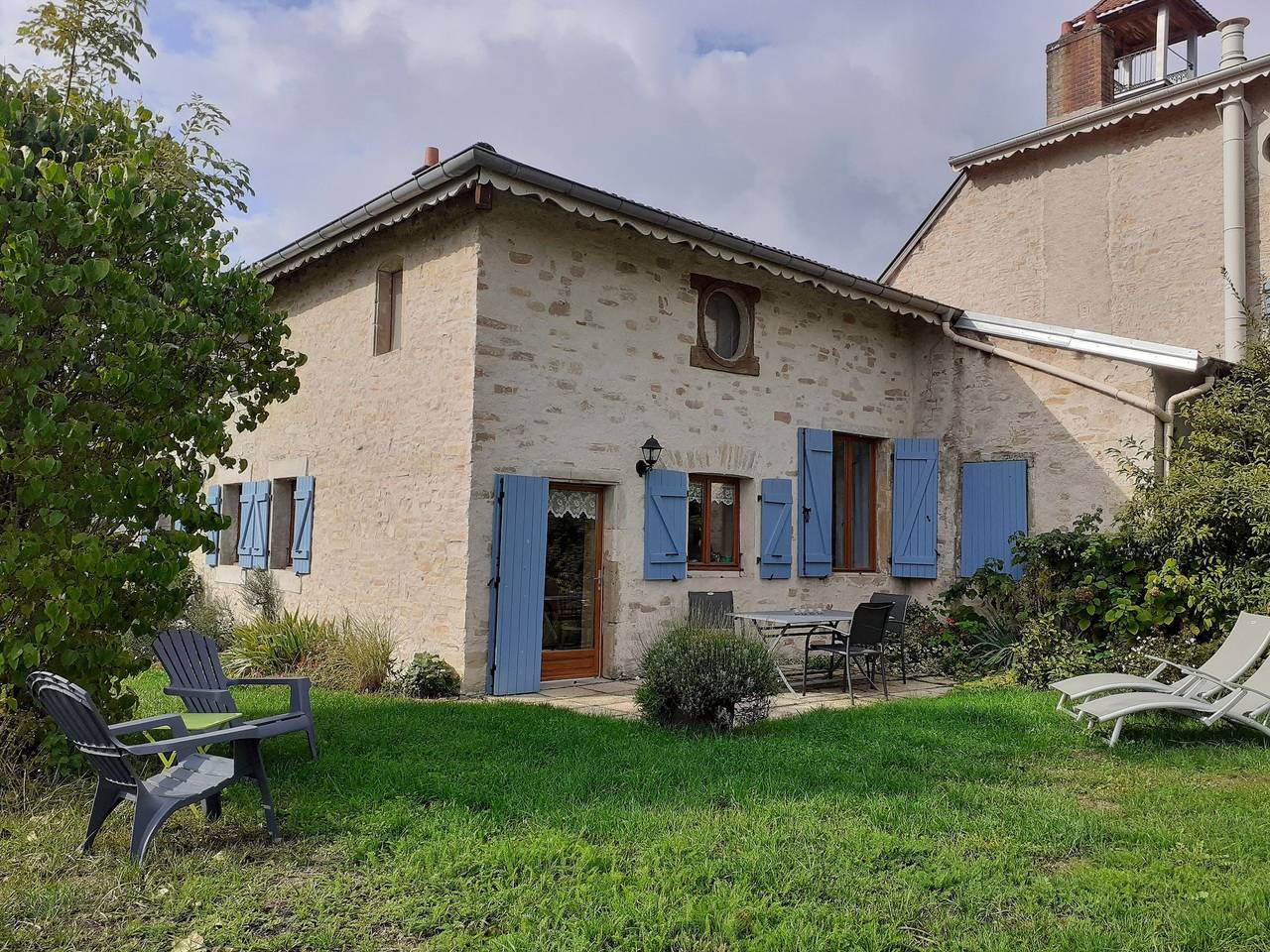 Gîte familial calme avec jardin, wifi et équipements bébé, animaux acceptés in Région de Lunéville