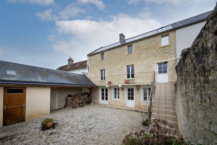 Location de vacances pour 8 personnes, avec terrasse et jardin à Ver-sur-Mer - 4