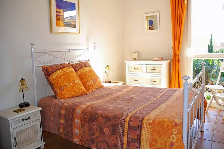 Location de vacances pour 6 personnes, avec jardin et piscine à Fitou - 2