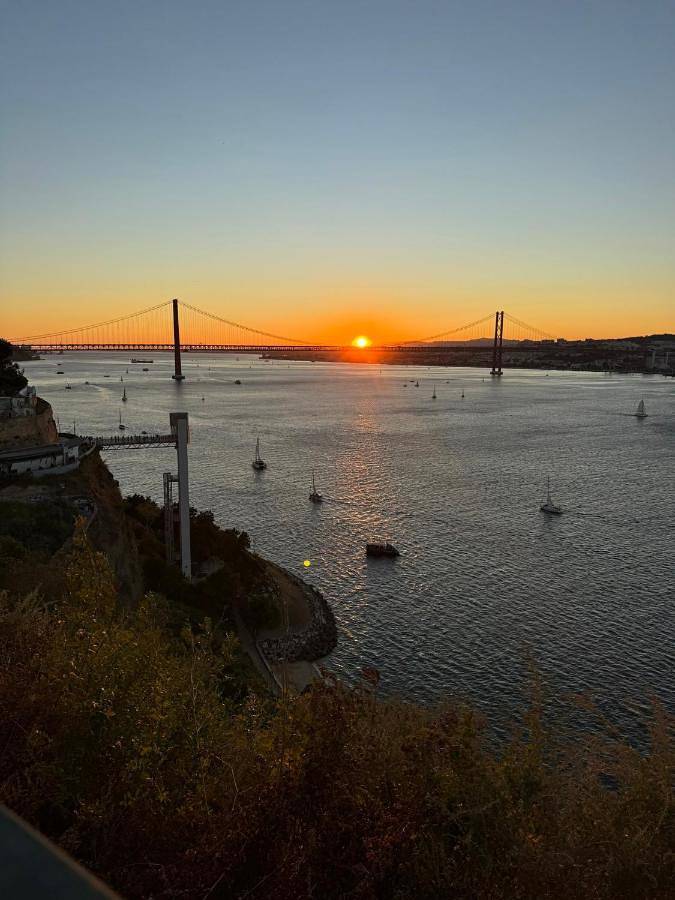 Apartamento inteiro, One-Bedroom Apartment in Almada, Halbinsel von Setúbal