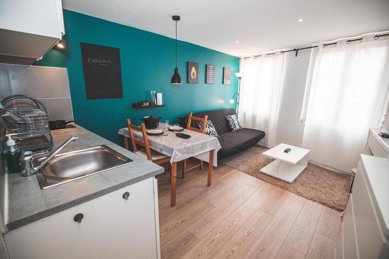 Appartement entier, Studio moderne tout équipé au pied des monuments in Le Puy-en-Velay, Haute-Loire
