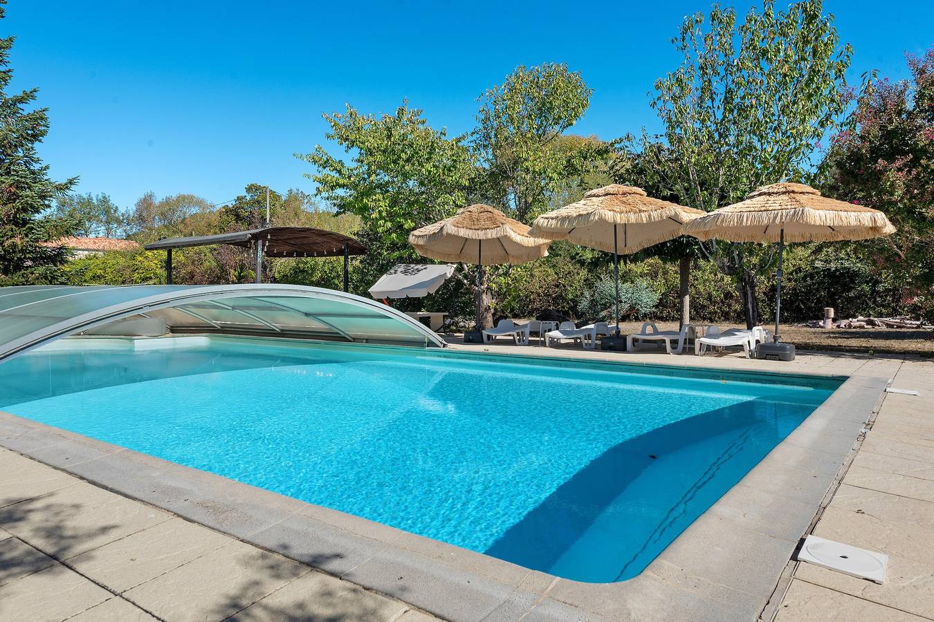 Holiday Home “Domaine Logis Gascogne, Gîte 3” Mountain View, Pool & Wi-Fi in Saint-Justin (Gers), Gers