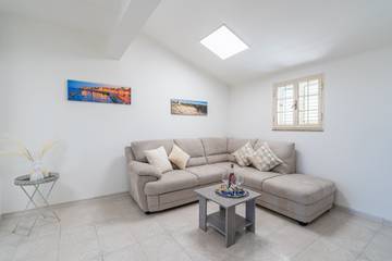 Vacation Rental for 5 Guests in Santa Panagia, Syracuse, Picture 2