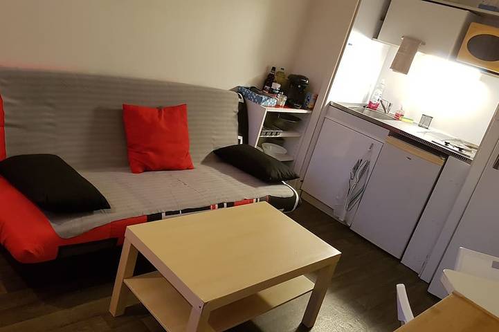 Appartement entier, Agréable Studio Lumineux Bordeaux Proche Toutes Commodités Tram A à Pied in Mérignac, Région de Bordeaux