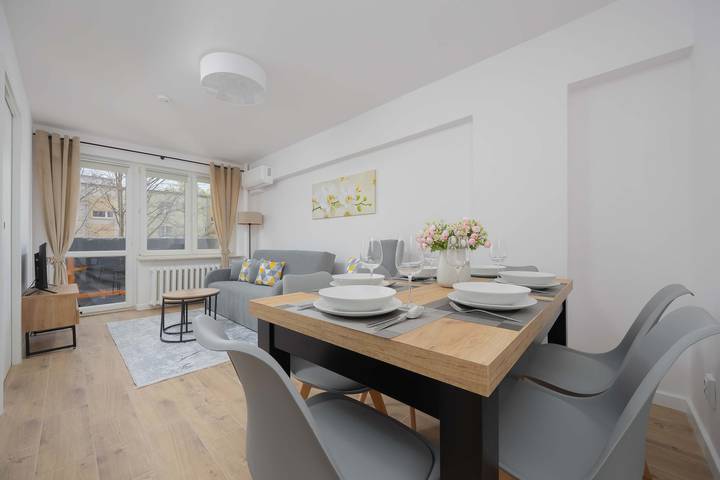 Vacation rental for 5 people, with Yard in Warsaw
