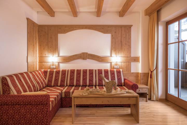 Gîte pour 10 personnes, avec balcon dans San Giacomo