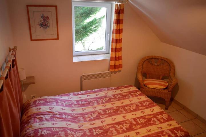 Location de vacances pour 4 personnes, avec piscine ainsi que jardin et terrasse à Thenon - 3