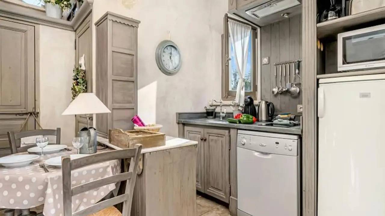 Appartement de vacances entier, Ferienwohnung für 2 Personen (28 m²) in Commune d'Oppède in Oppède, Parc naturel régional du Luberon