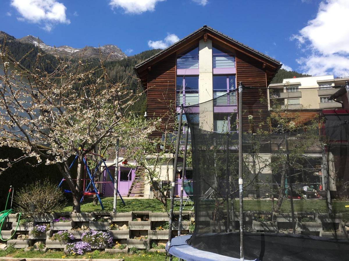 Family Room with Private Bathroom in Airolo, Lepontinische Alpen