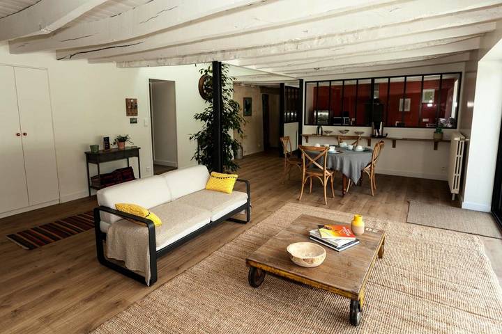 Cottage pour 2 personnes, avec terrasse ainsi que jardin et piscine à Acigné