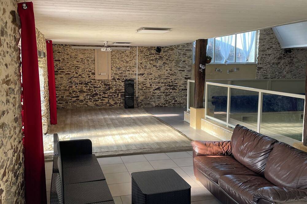 Appartement avec sa Dépendance pour vos petites fêtes privées in Saint-Philbert-de-Bouaine, Vallée de la Loire