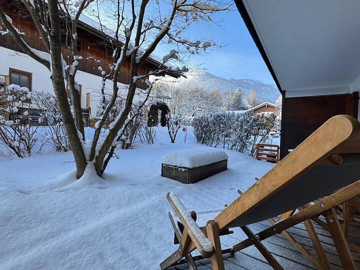 Ganze Ferienwohnung, Achentaler Auszeit - Achentaler Auszeit, 45qm, 3 Personen, 1 separates Schlafzimmer, Terrasse in Schleching, Bayerische Alpen