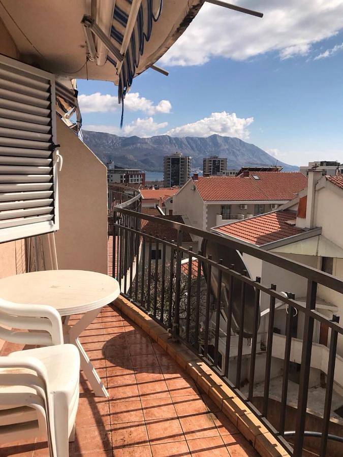 Ferienwohnung für 5 Personen, mit Terrasse und Ausblick, mit Haustier in Budva - 3
