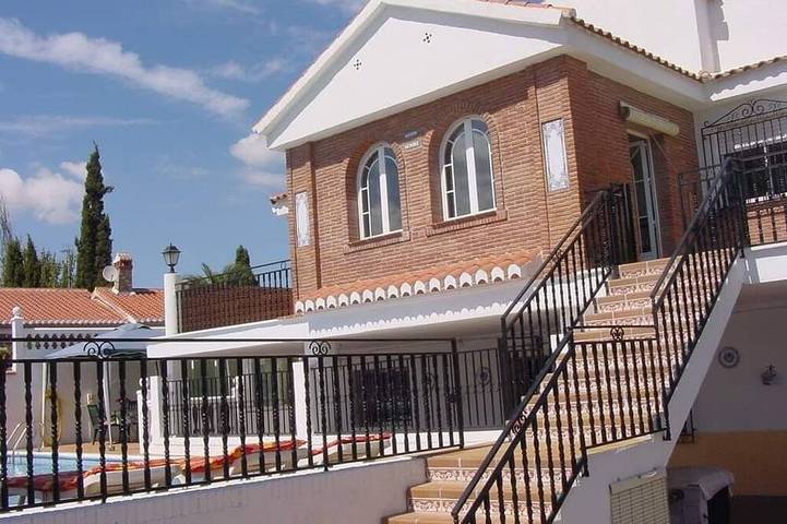 Chalet para 8 personas, con jacuzzi además de jardín y sauna - 1