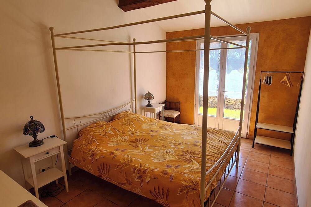 Villa Les Iris in Entrecasteaux, Brignoles region