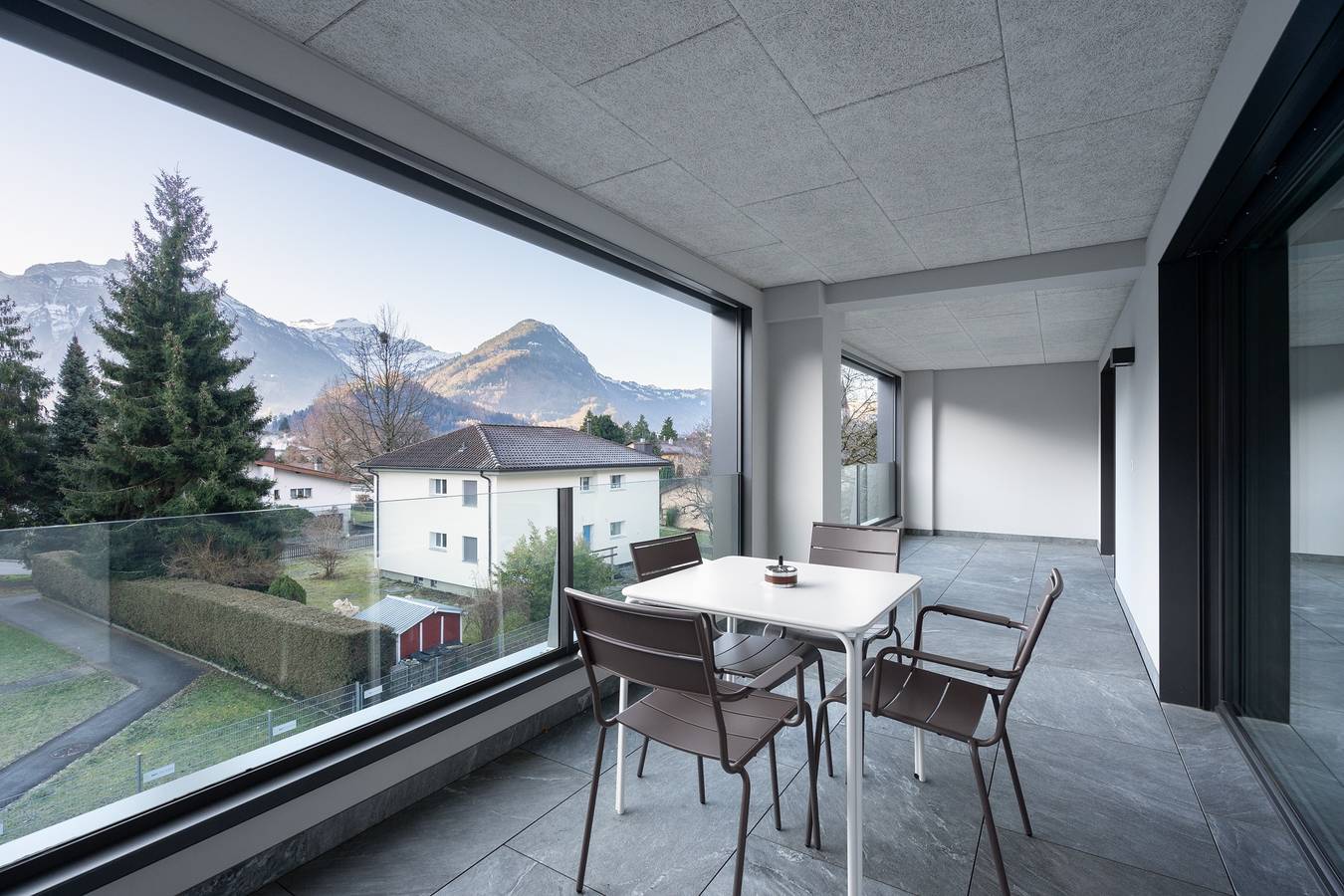 Ganze Wohnung, Ferienwohnung für 6 Personen mit Terrasse in Interlaken, Thunersee
