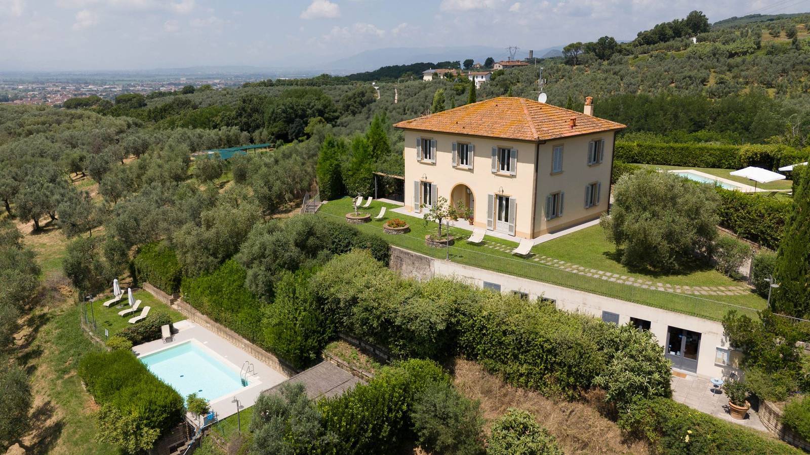 Villa Uliveta in Lamporecchio, Pistoia Province