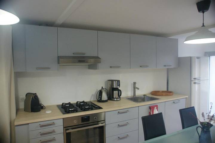 Gîte pour 4 personnes à Rillieux-la-Pape - 2