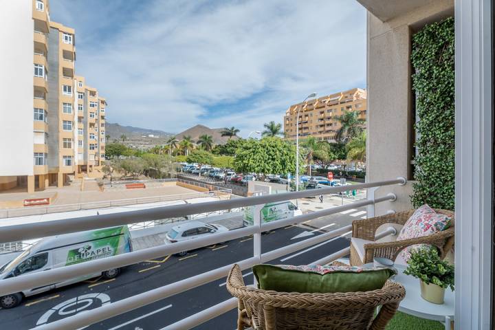 Hel lägenhet, Lägenhet för 2 Personer med balkong in Los Cristianos, Arona