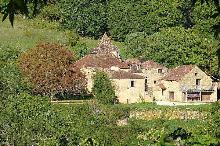 Maison de campagne pour 24 personnes à Campagnac-lès-Quercy