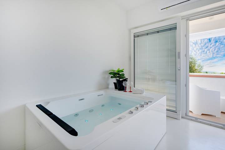 Location de vacances pour 2 personnes, avec jacuzzi et balcon, animaux acceptés à Fasano - 4