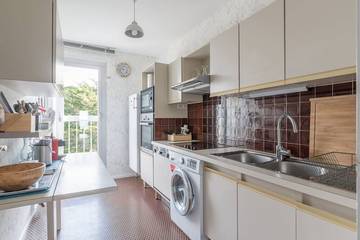 Gîte pour 6 personnes, avec terrasse dans Plage Bonne-Source