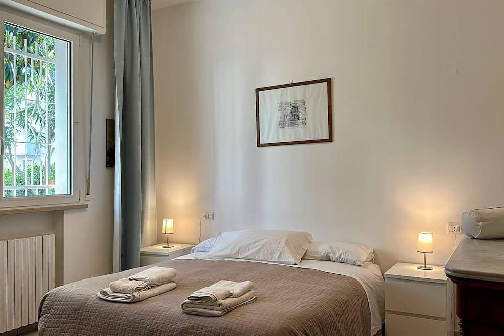 Apartamento de 125 metros cuadrados en Villa Renata con 350 metros cuadrados de jardín privado y plaza de aparcamiento. in Fogliano Marina, Riccione