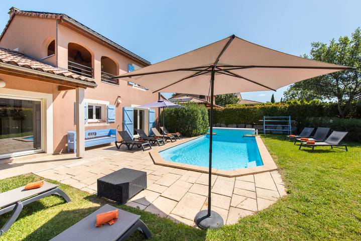 Gîte pour 10 personnes, avec piscine à Vallon-Pont-d'Arc - 4