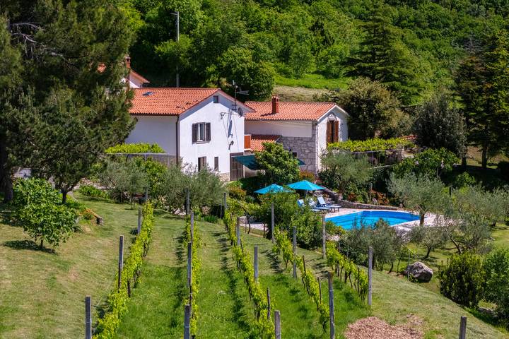 Ferienwohnung für 4 Personen, mit Pool und Terrasse - 1