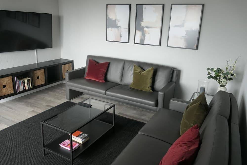 Ganze Wohnung, Ferienwohnung Schönhier - 5 Bett Fewo, Dusche, Wc, 2 Schlafräume, in Westerburg, Westerburg & Umgebung
