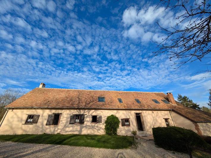 Location de vacances pour 6 personnes, avec jardin et vue à Ennordres