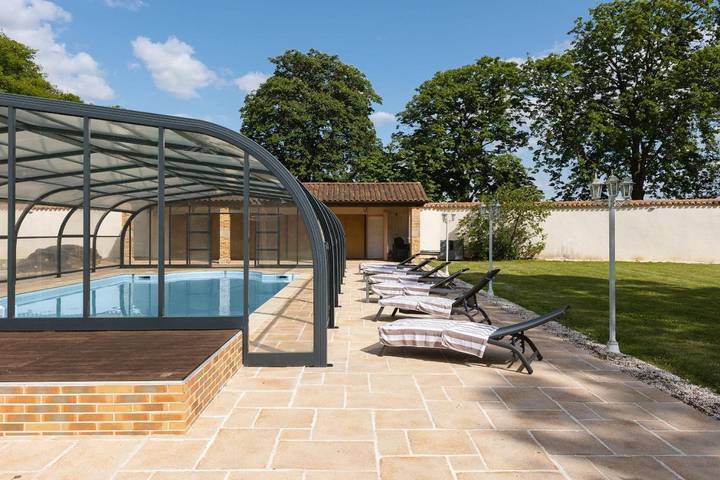 Hôtel pour 2 personnes, avec Terrasse et Jacuzzi ainsi que Jardin et Piscine