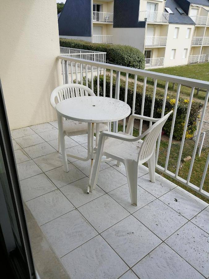 Gîte pour 3 personnes, avec Balcon ainsi que Terrasse et Vue dans Carolles Plage - 2