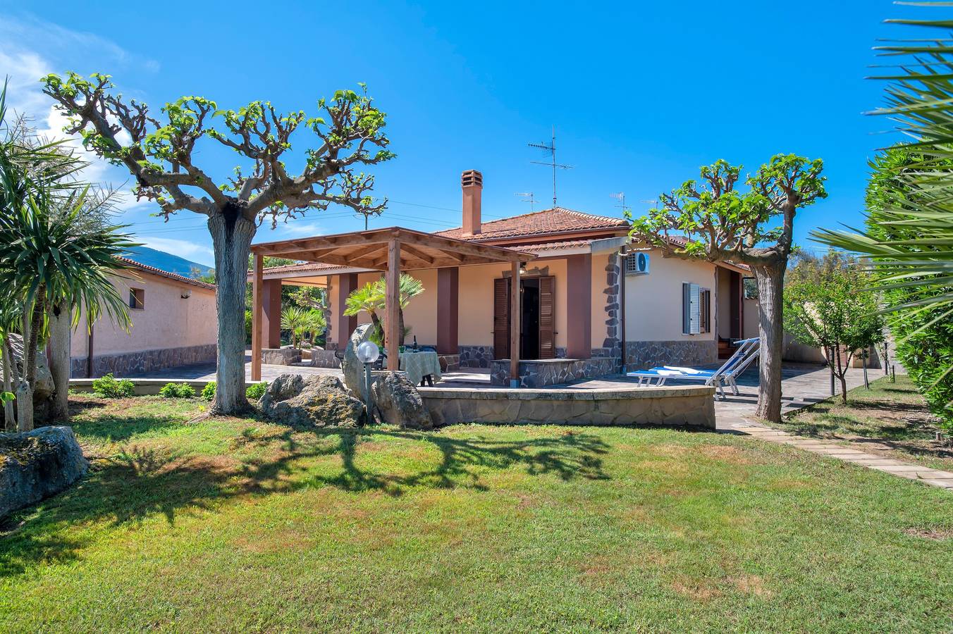 Villa "Villamorus 1" mit Garten und Wlan in Guardia Grande, Sassari Provinz