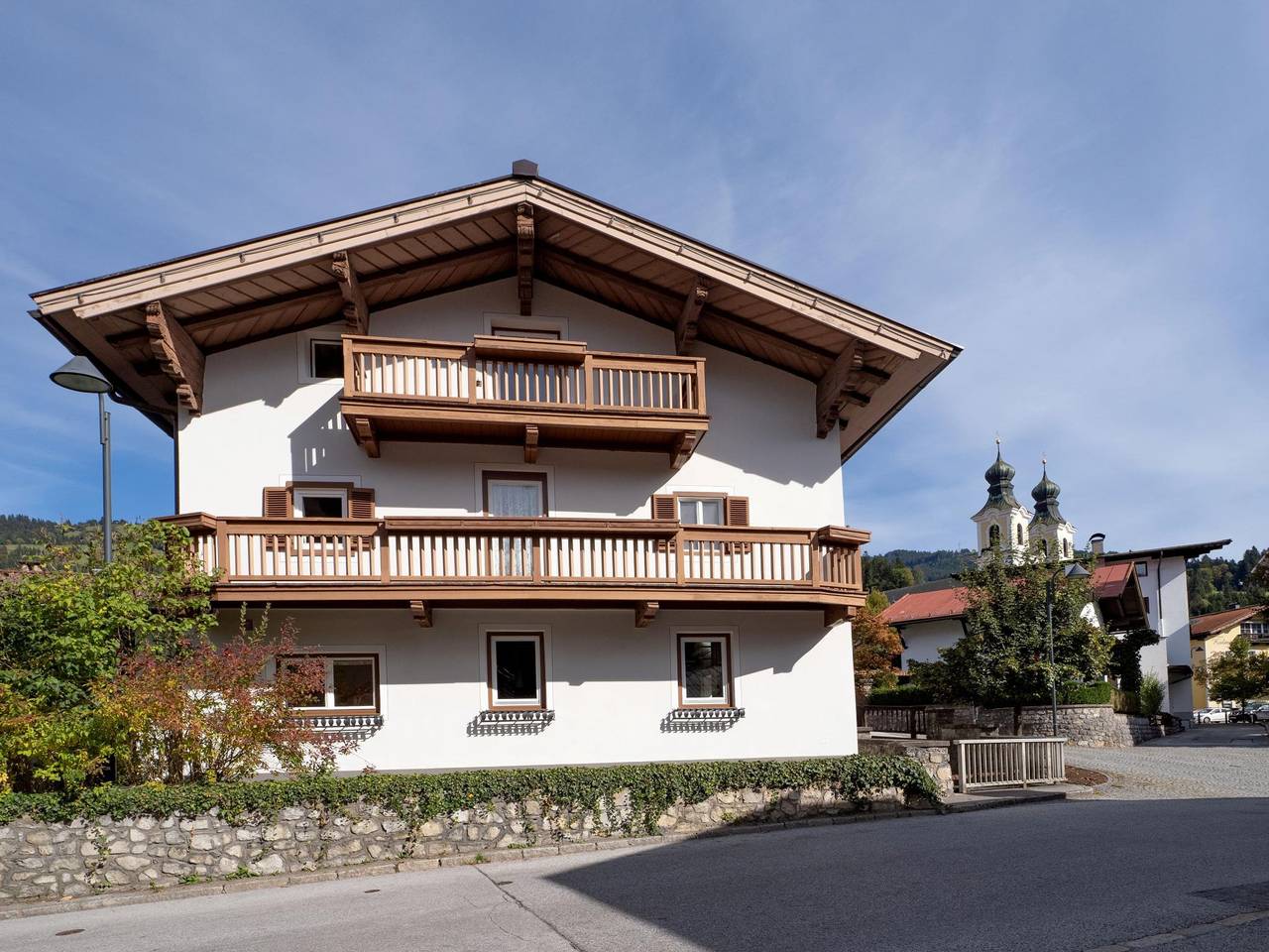 Großzügiges Ferienhaus im Zentrum in Hopfgarten im Brixental, Kaisergebirge