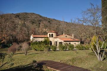 Chambre d’hôte pour 2 personnes, avec piscine et jardin dans l' Aude