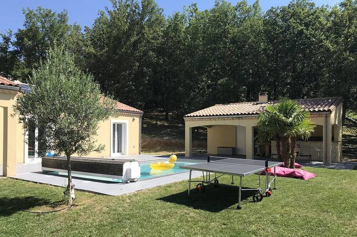 Villa pour 12 personnes, avec terrasse et jardin - 1