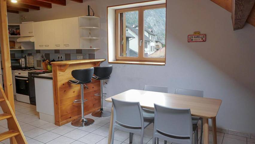 Gîte pour 5 personnes, avec vue à Montricher-Albanne - 3