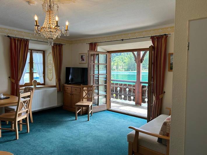 Ferienwohnung für 2 Personen, mit Ausblick und Balkon sowie Seeblick und Garten im Tölzer Land - 4