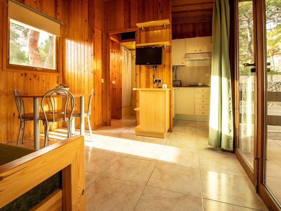Camping Vilanova Park - Chalet 4 personas - S150 - Aire Acondicionado - Tv - Ropa De Cama - Limpieza Final in Villanueva y Geltrú, Garraf