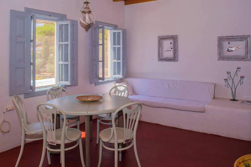 Entire apartment, Sea View Patmos 2 Bd Flat with Balcony in Dodecanese
