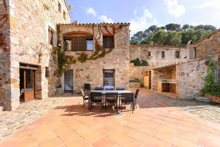 Ferienhaus für 13 Personen, mit Terrasse und Meerblick, kinderfreundlich in Tossa de Mar - 4