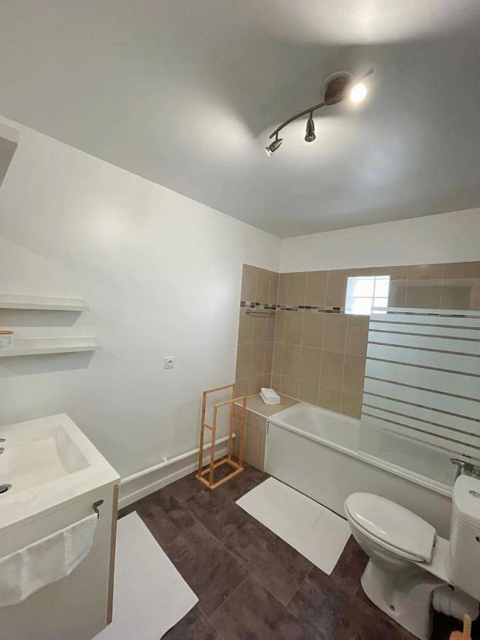 Appartement entier, One-Bedroom Apartment in Meaux, Seine-et-Marne
